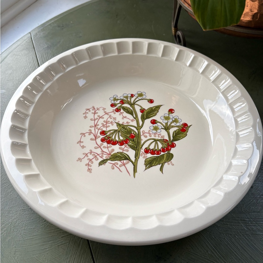 🧡 2/$15 🧡 Floral Patterned White Ceramic Bowl